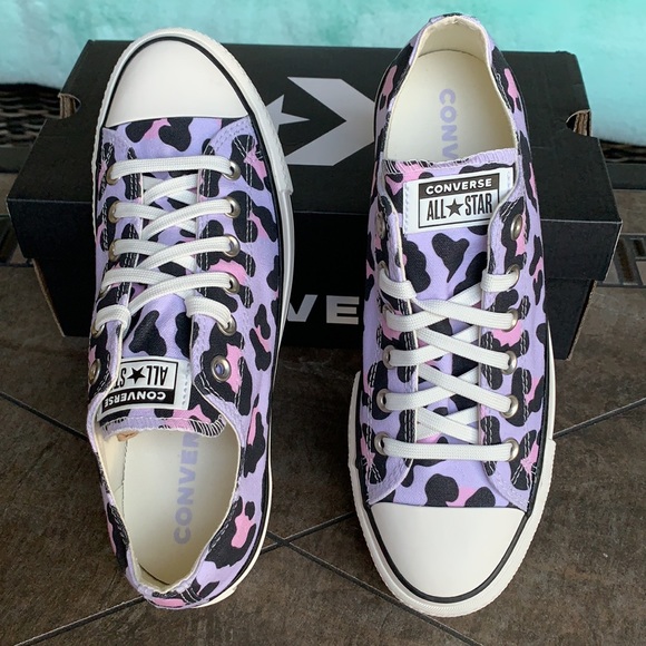 Converse Leopard Print platform sneakers- NWOB - Picture 3 of 14